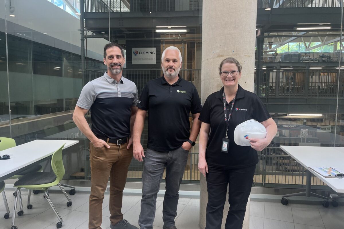 Picture of Diverso Energy team at Fleming college
